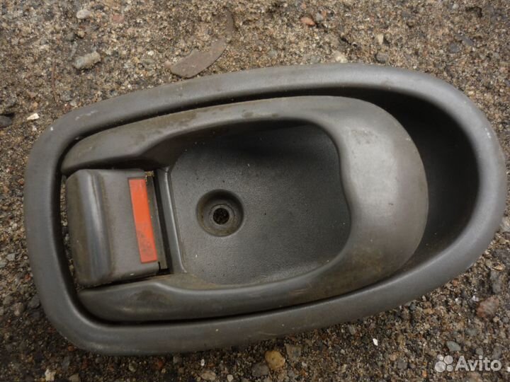 Ручка внутренняя передняя правая киа спектра