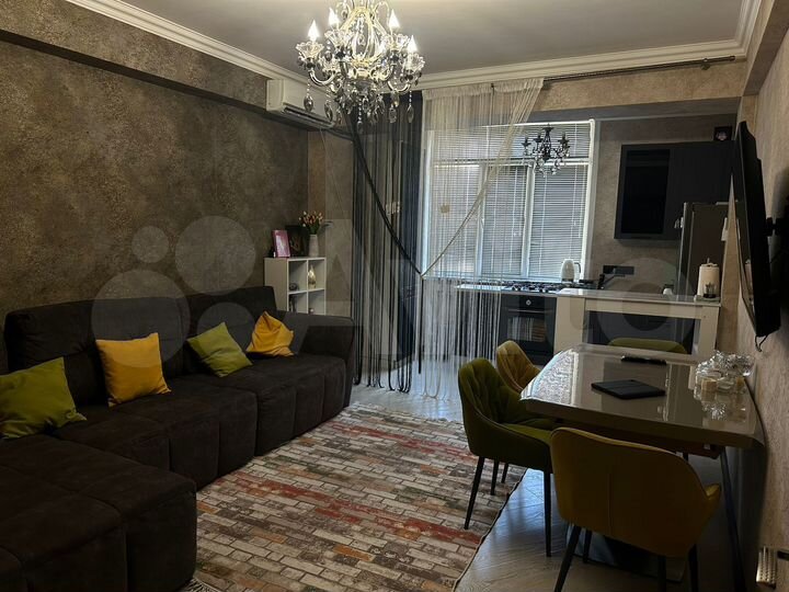 2-к. квартира, 60 м², 4/10 эт.
