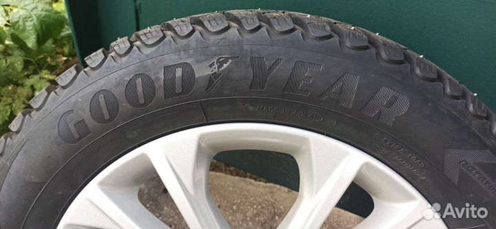 Goodyear Ultragrip Ice Arctic 235/55 R17 103