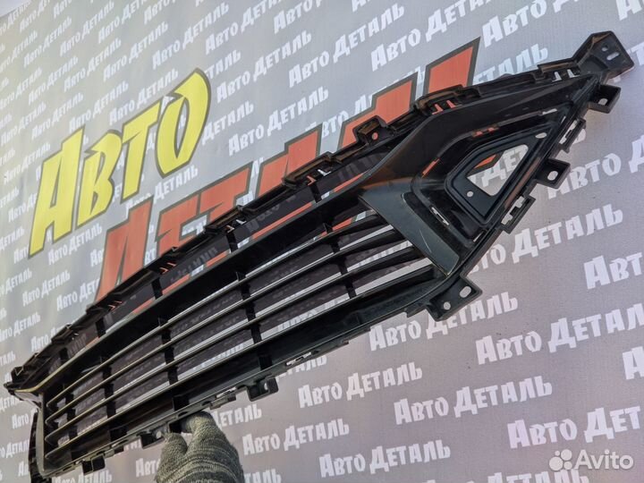 Решетка переднего бампера Geely Coolray SX11 2019