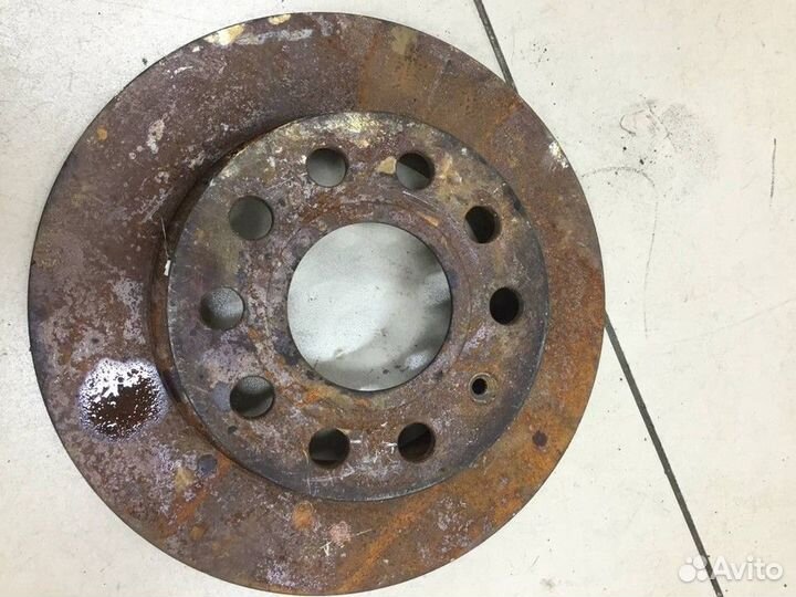 Диск тормозной передний Volkswagen Golf