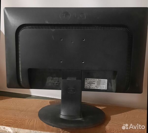 Монитор для компьютера 22 дюйма LG W2246 S-BF