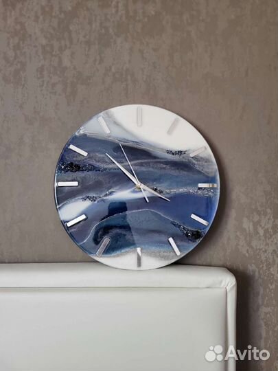 Часы настенные с эпоксидной смолой