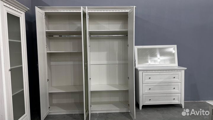 Спальный гарнитур Клер 4дв