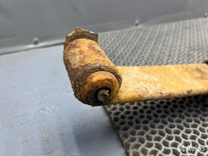 Рессора задняя Dodge Caravan 3 2.4 EDZ 2000