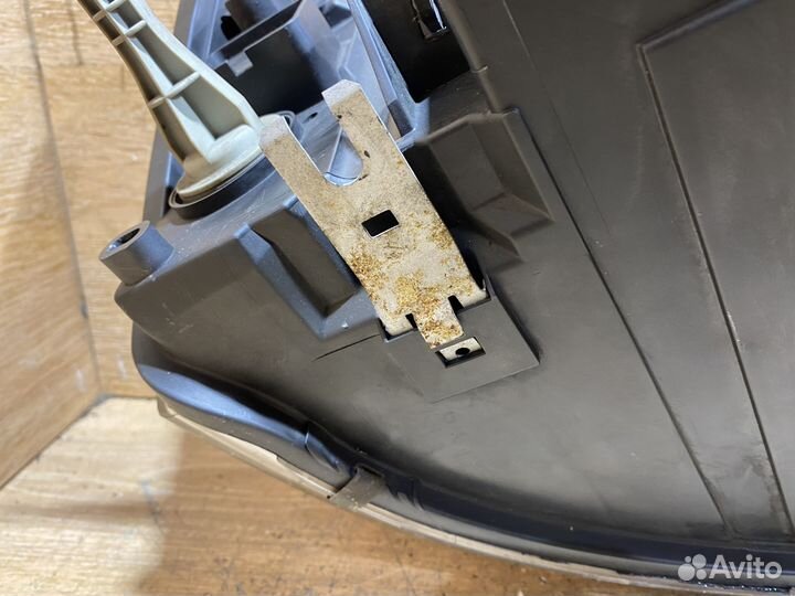 Фара передняя левая Ford Galaxy рестайлинг 142208