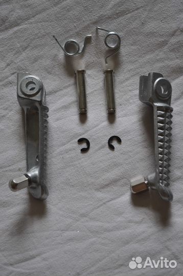 Подножки водительские для Yamaha R1 R6