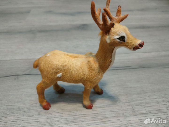 Олени фигурки