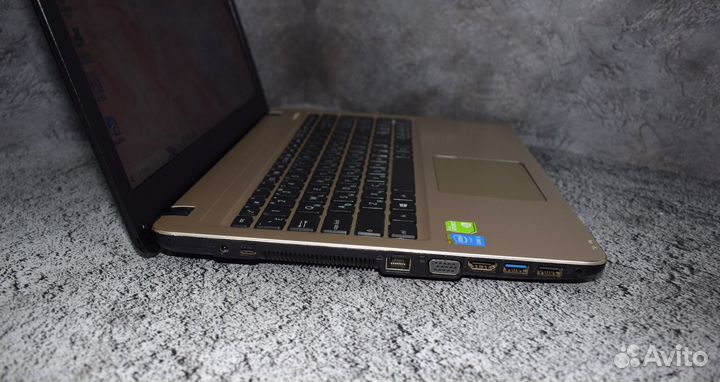 Ноутбук asus на Core i3-5005U/ 920M/ 8 gb/ ssd