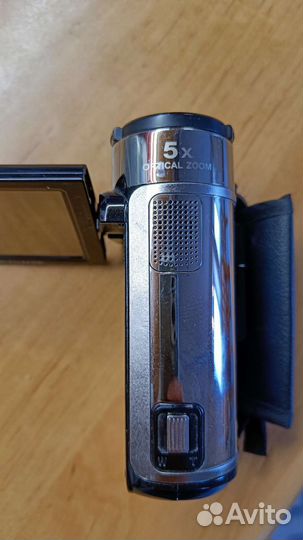 Цифровая видеокамера ручная