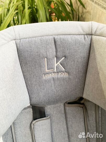 Автомобильное кресло liaderkids