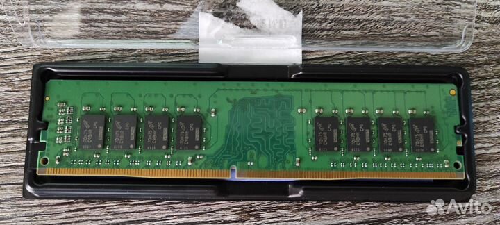 Оперативная память Crucial DDR4 16gb CT16G4DFD8213