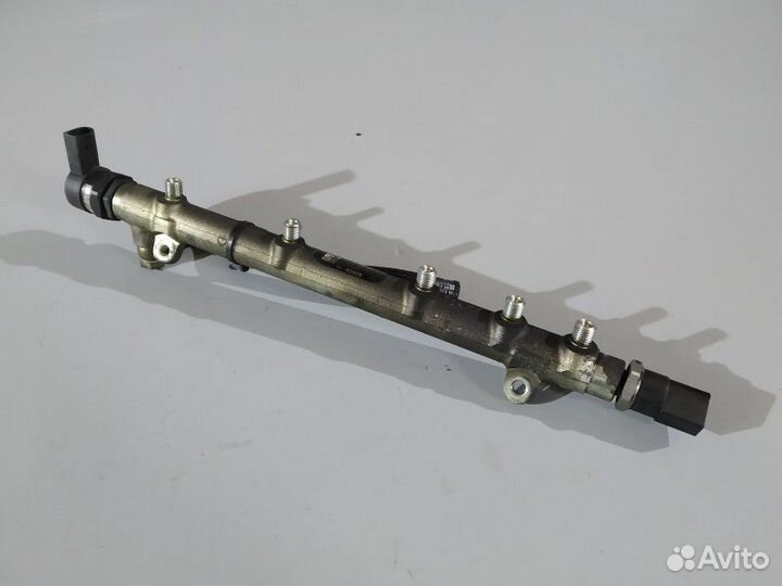 Топливная рампа Mercedes Vito W639 OM646