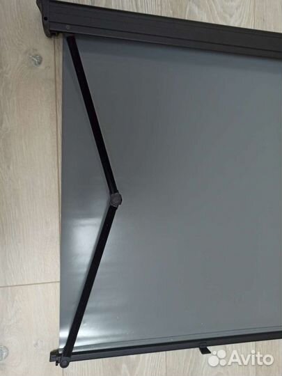 Солнцезащитная шторка