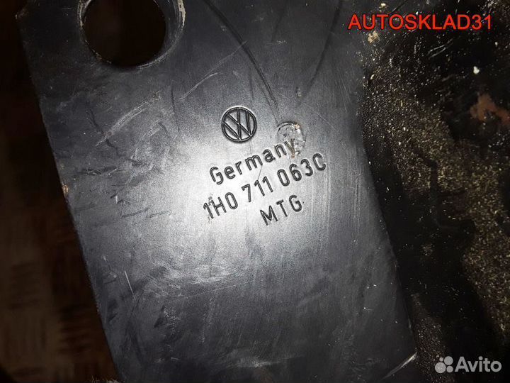 Кулиса МКПП Volkswagen Golf 3 1H0711063C