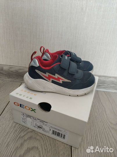 Кроссовки Geox для мальчика 26 размер