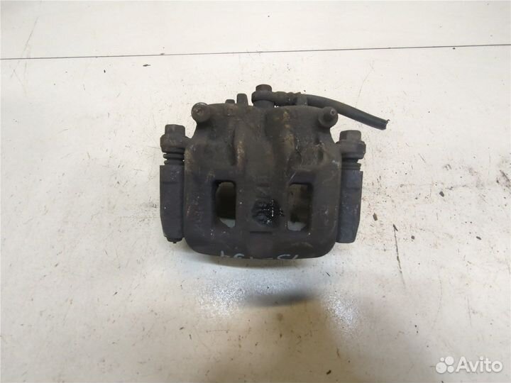 Суппорт Mitsubishi Grandis, 2005