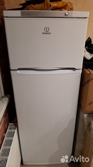 Холодильник бу indesit