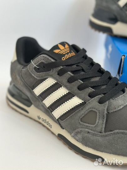 Кроссовки adidas ZX 750