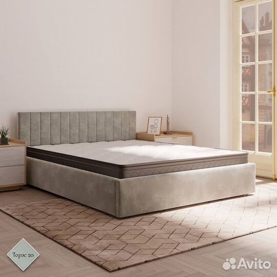 Кровать двуспальная с матрасом