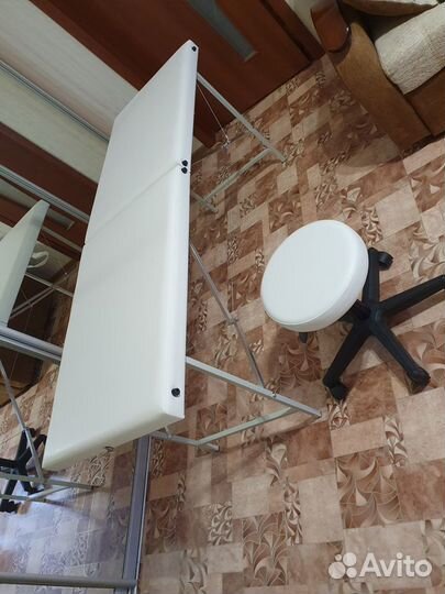 Кушетка и стул