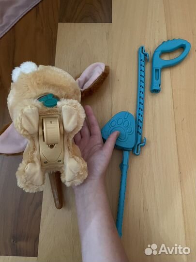 Интерактивная игркшка собака на поводке