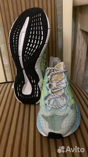 Кроссовки Reebok женские zig kinetica 2