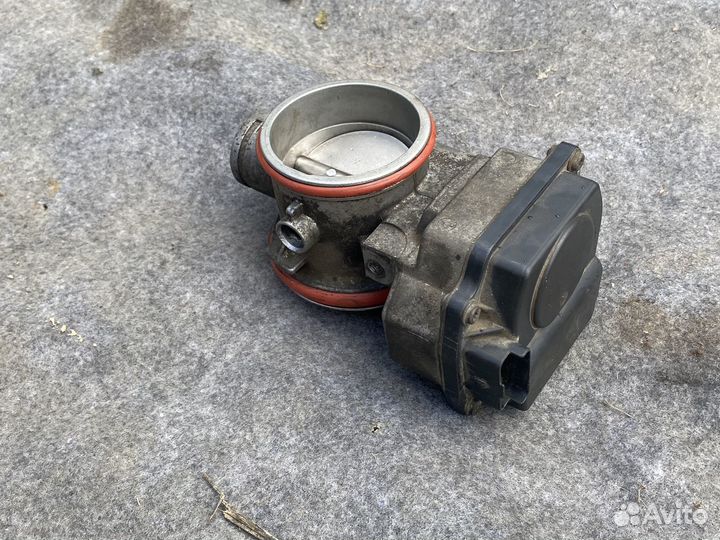 Дросельная заслонка Renault Scenic 1