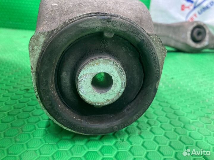 Рычаг подвески нижний передний левый Volkswagen