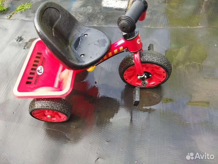 Детский трехколесный велосипед