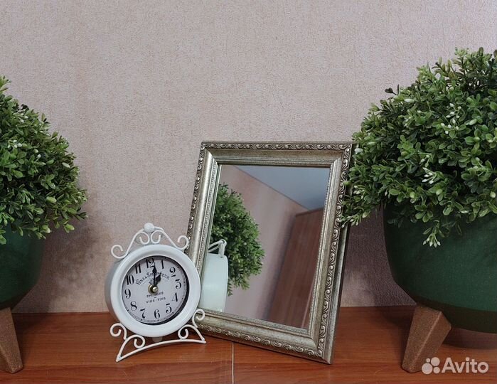 Зеркало в багетной раме