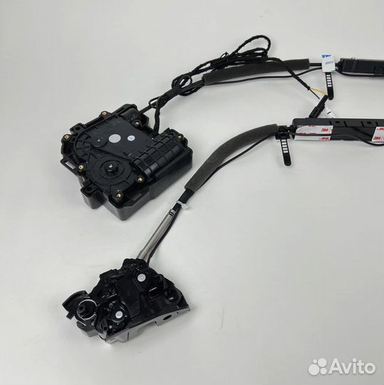 Доводчики дверей Toyota Land Cruiser 200