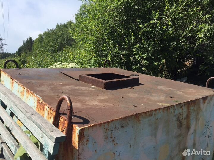 Емкость железная 3.4 м3
