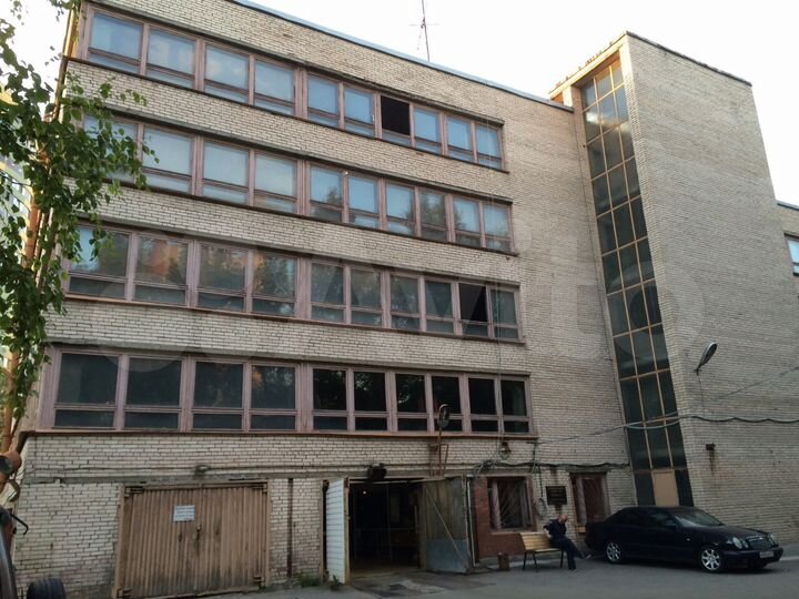 Машиноместо, 16 м²