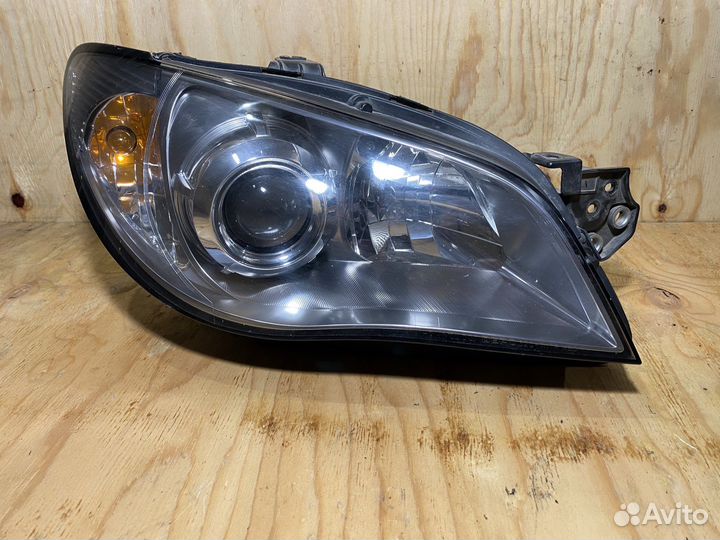 Фара правая Subaru Impreza