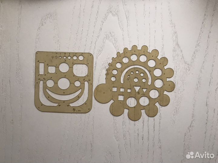 Трафареты для черчения, математики