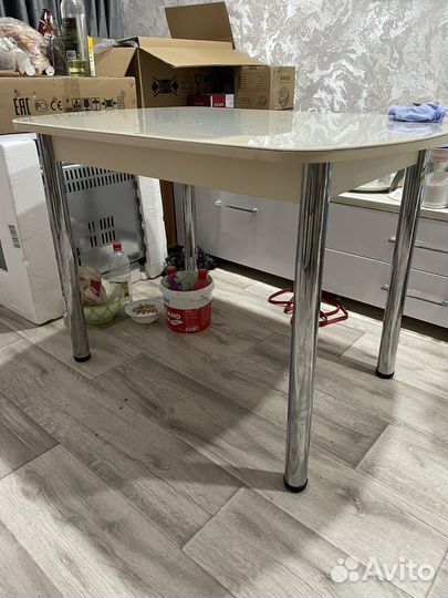 Кухонный стол