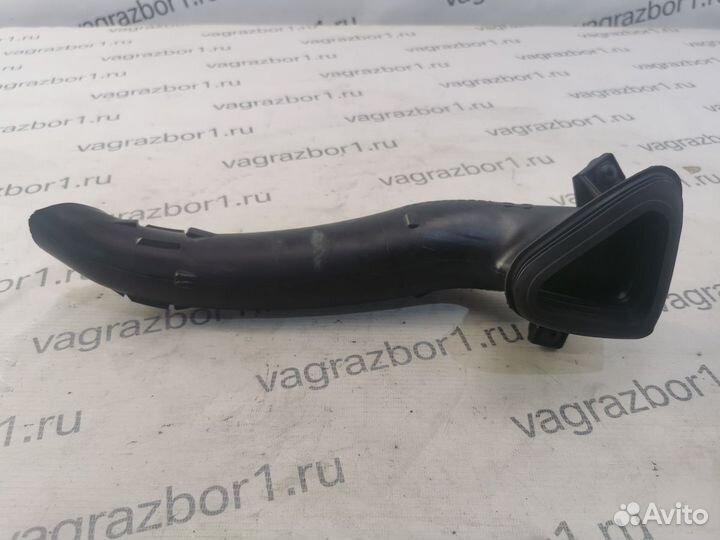 Воздухозаборник (внутри) Audi A6 (C6) III (2004–20