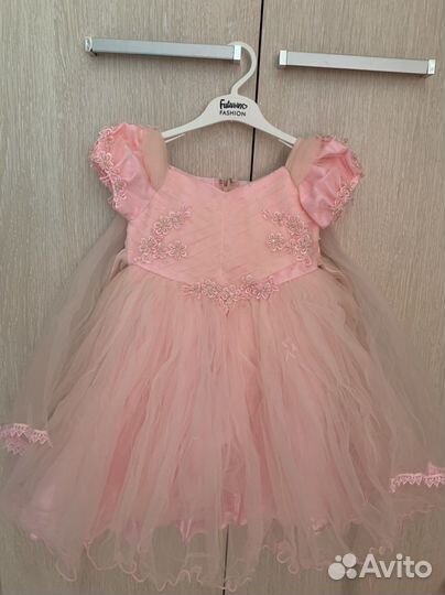 Платье праздничное