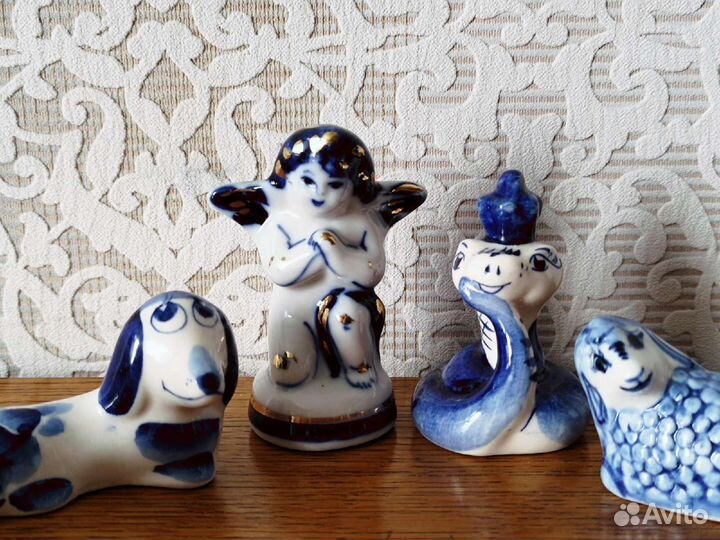 Статуэтки/ посуда Гжель