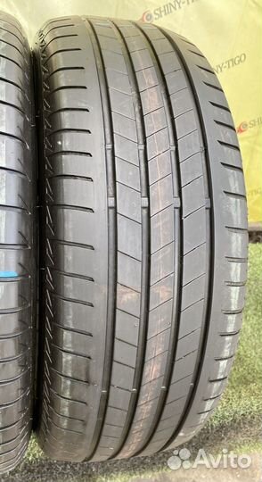 Bridgestone Turanza T005 215/60 R17