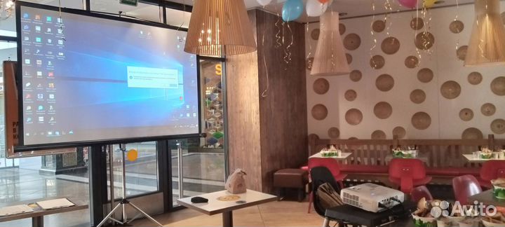 Аренда проектора и экрана с доставкой