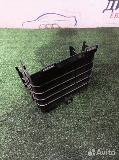 Корпус акб VW Tiguan 2007-2011