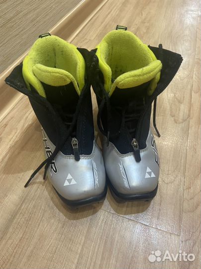Горнолыжные ботинки детские