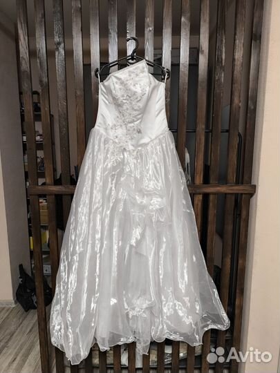 Платья свадебные 7 шт