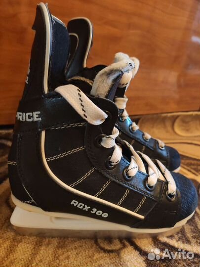 Коньки хоккейные