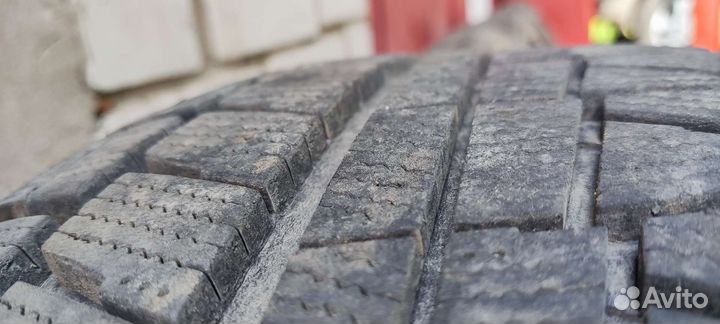 Bridgestone Blizzak Revo GZ 225/55 R17 97S