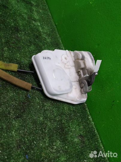 Замок двери передней левой Mazda 3 (BL) 2010