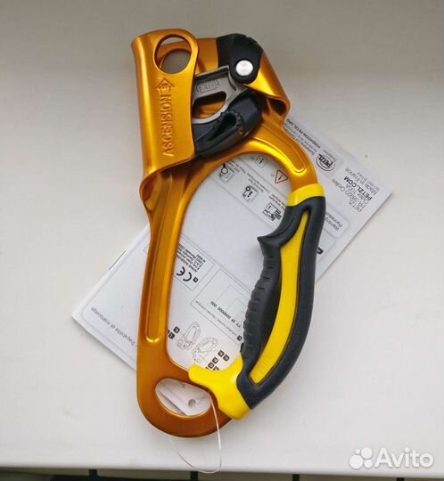 Жумар Petzl Ascender правый