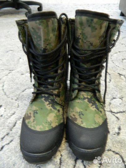 Берцы.44